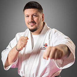 Andreas Malios, 11facher Kickboxweltmeister und Trainer der Kampfkunstschule Hannover